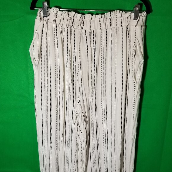 Forever 21 Women Pinstripe Wide-Leg Pants Size Large Black White Office Vacation - Picture 3 of 5